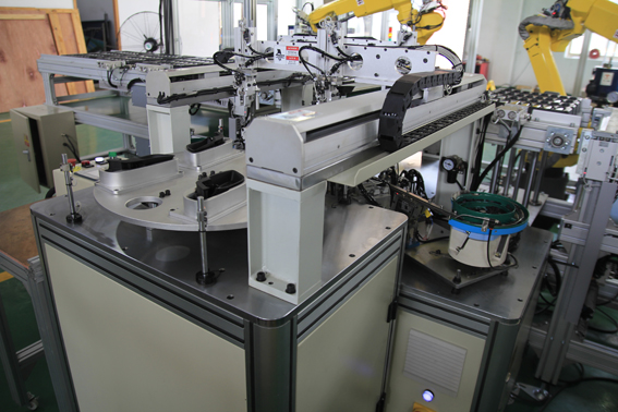 汽車內(nèi)門把手組裝設(shè)備2