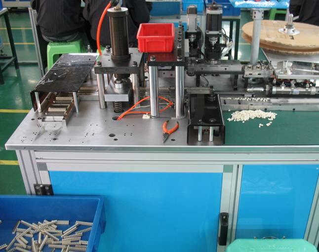 FFC CONNECTOR 自動(dòng)組裝機(jī)