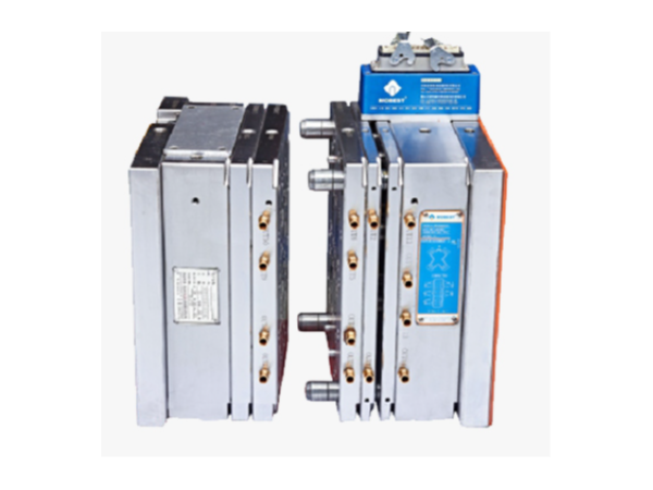 16 穴曲面+高光醫(yī)療模具：醫(yī)療制造的創(chuàng)新力量